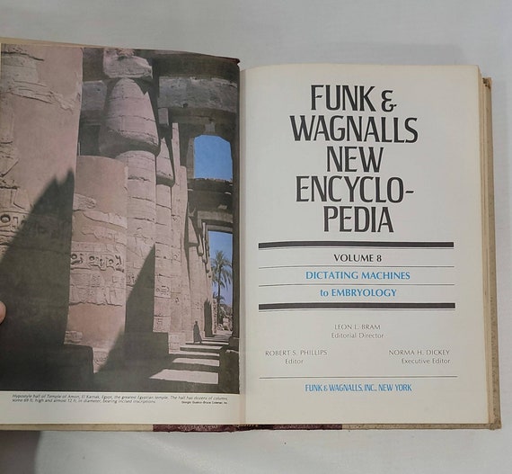 Funk & Wagnalls New Encyclopedia Dictating Machines to Embryology Volume 8  Vintage Hardcover 1972 -  Canada