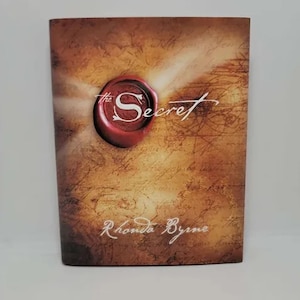 The Secret Hardcover – November 28, 2006 by Rhonda Byrne - The worldwide bestselling phenomenon that has helped millions tap the power of