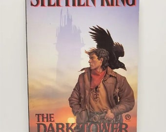 The Dark Tower: The Gunslinger Paperback – January 1, 1982 by Stephen King - Book 1 of 7 The Dark Tower