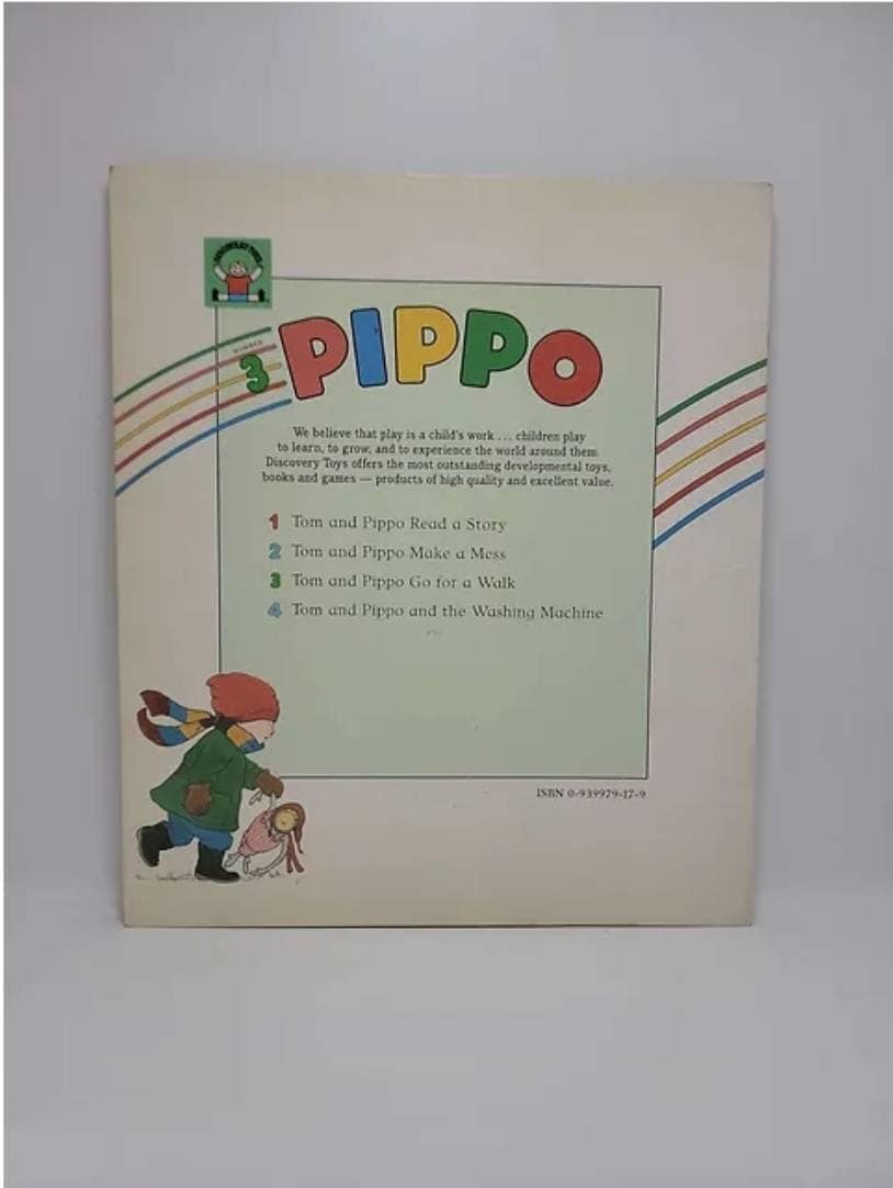 【Pippoシリーズ3冊】Tom and Pippo Read a Story Tom and Pippo Read a Story: Helen Oxenbury: 9780689712524