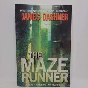 The Maze Runner (Book 1) Paperback – August 24, 2010 by James Dashner - Book 1 of 5: The Maze Runner