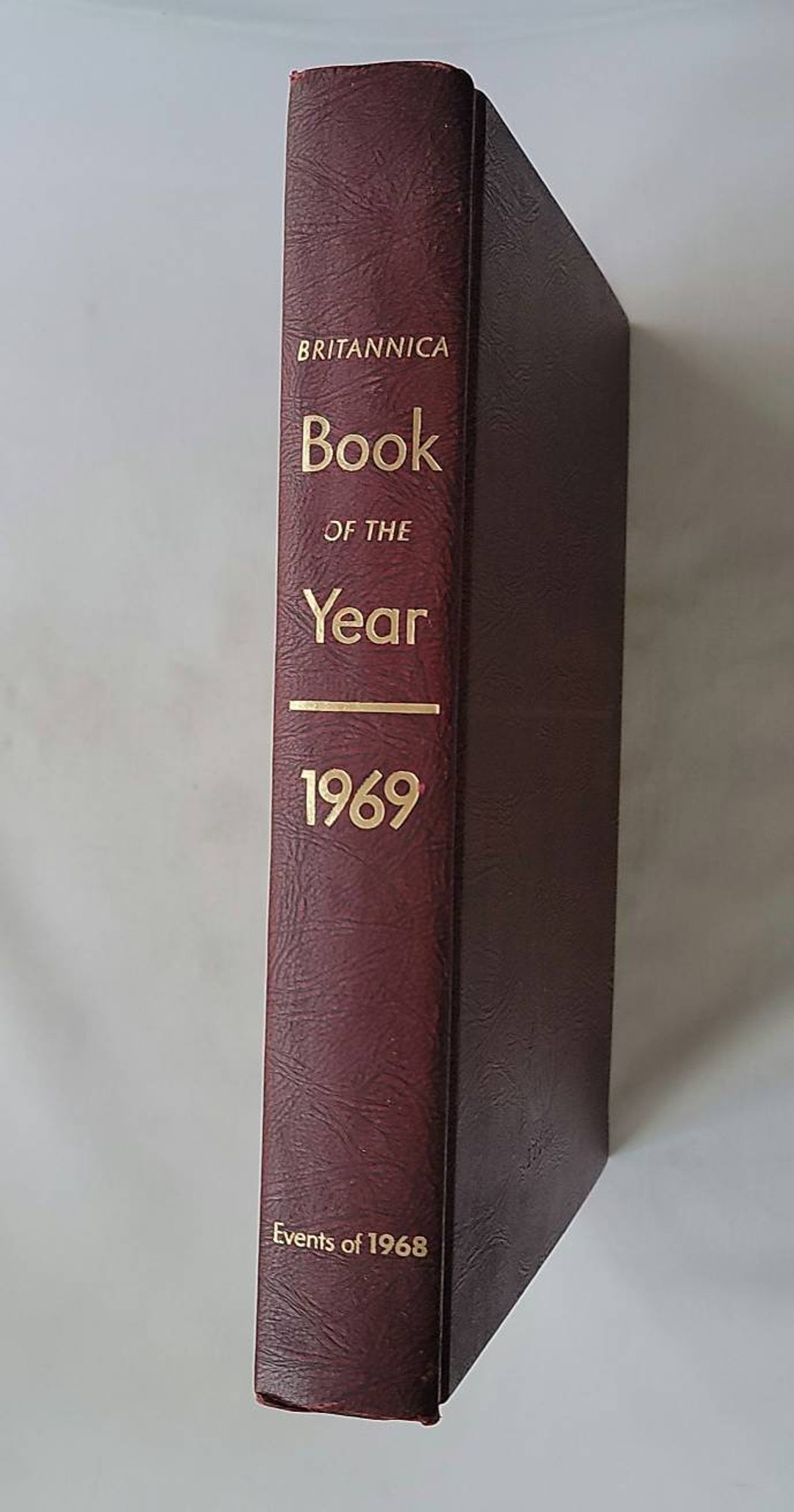 Britannica Book of the Year 1969 Events of 1968 - Vintage