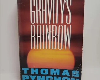 Gravity&#39;s Rainbow Paperback by Thomas Pynchon Tyrone Slothrop, a GI in London in 1944, has a big problem. Whenever h