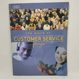 The World of Customer Service by Pattie Odgers Paperback