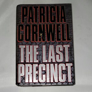 The Last Precinct by Patricia Cornwell - Vintage Hardcover 2000