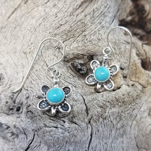 Southwest Turtle round 5mm Kingman Turquoise sterling silver dangle earrings