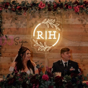 Custom Initials Floral LED Neon Sign,Engraved Wedding Neon Sign,Wildflower Initials Neon Light,Wedding Engagement Party Decor,Wedding Gifts