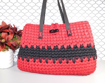 Crocheted Tote bag, Red and Black Tote Bag, Red Purse, Black purse, Red and black purse