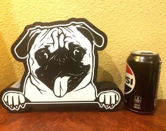 Lightbox - Pug Peeking