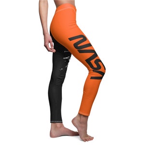 Nasa Spaceman Orange Style Women&#39;s Casual Leggings