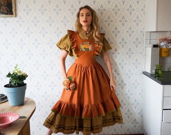 Fall Harvest Delight: Handmade Linen Apron with Pumpkin Embroidery and Lace Embellishment. Cottagecore brown pinafore.  Plus-sizes XS to2XL