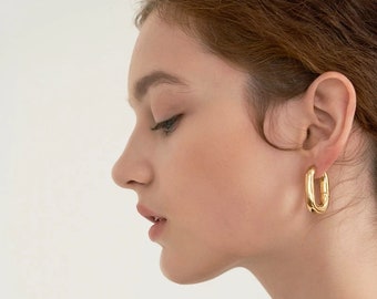 Dainty & Minimalist Oblong Rectangle Hoop Earrings