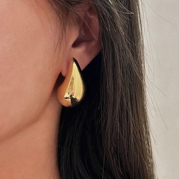 Pendientes Kylie de cúpula completa, pendientes colgantes de cúpula rellenos de oro vintage grueso, pendientes de aro Huggie de lágrima de oro, pendientes colgantes Bottega Dupe