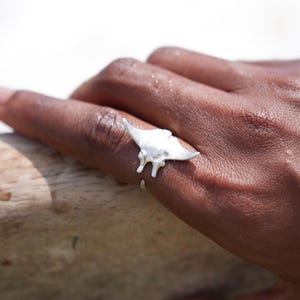 Anello Manta in argento sterling fatto a mano - Regolabile