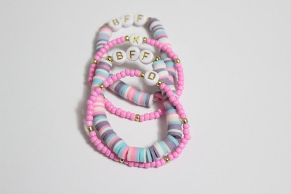 Kit de fabrication de bracelets pour enfants Bijoux perlés personnalisés DIY  Girls Bracelet nom de perle Heishi Faites votre propre Artisanat  Saint-Valentin -  France