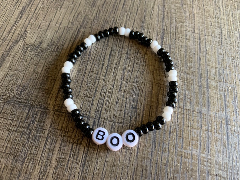 Halloween Beaded Bracelets Halloween Themed Bracelets Bead Word Bracelet Personalized Gift Stackable Boo (White)