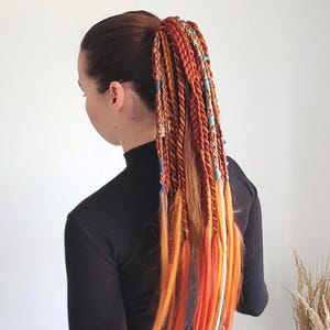 Perruque longue queue de cheval dreadlock, tresses orange sur serre-tête avec extrémités libres, tresses rave, extension de tresse festival roux, longueur 25 pouces, tresses 19