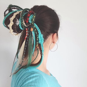 Blue brown hair extensions on hair elastic, Dreadlock ponytail blonde, Festival braids blue green, Rave dreadlock extension, Braids 15