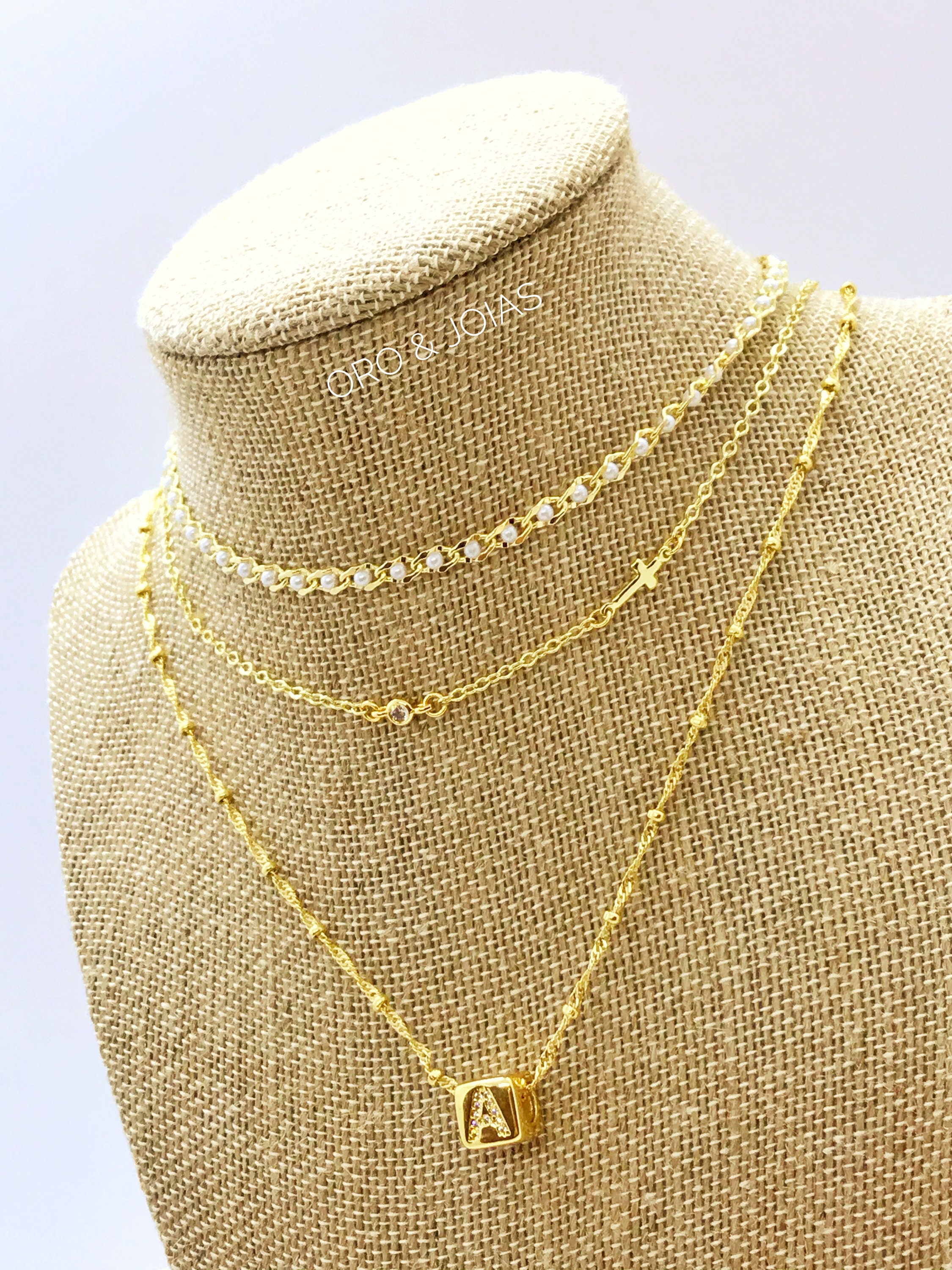ゴールドとパールのチョーカー。パール付き 18K ゴールド メッキ 