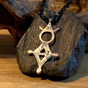 ネックレス、ボーイフレンド、ガールフレンドへの完璧なギフト、首輪 Amazigh Hecho a Mano con amazigh の象徴 ⵣ、ジュエリー ギフト + Cordon de Cuero Extra。