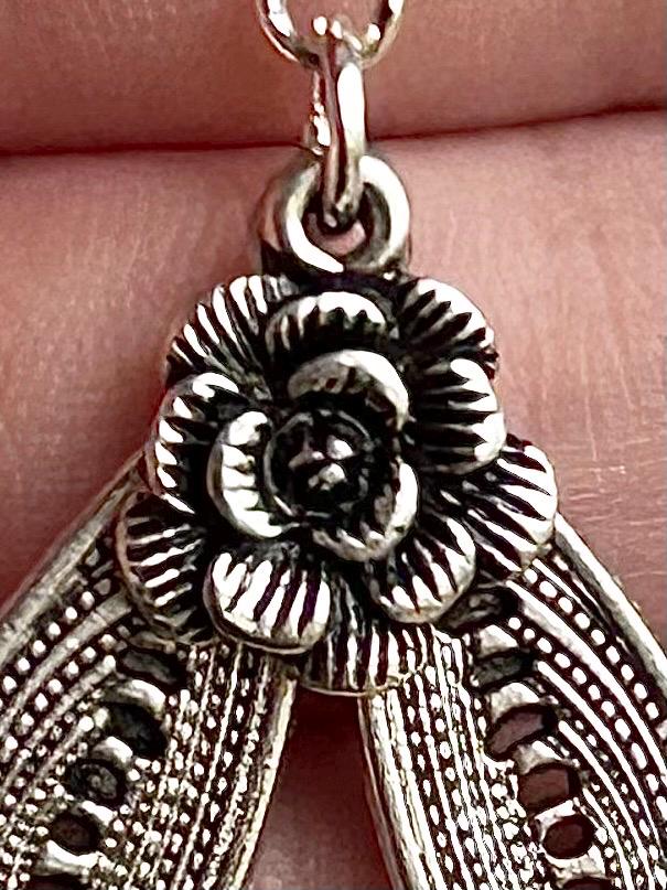 Orecchini Lunghi Pendenti A Fiore In Argento Tibetano Fatti A Mano - Clip-on