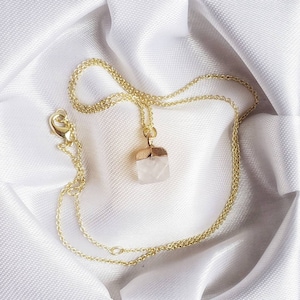 Clear Quartz 14K Gold Necklace, Healing Crystal, Minimalist Jewelry