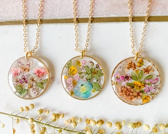 Pressed wild flower pendant necklace on 22k gold plated fine chain / boho chic / pressed flowers / jewellery / floral