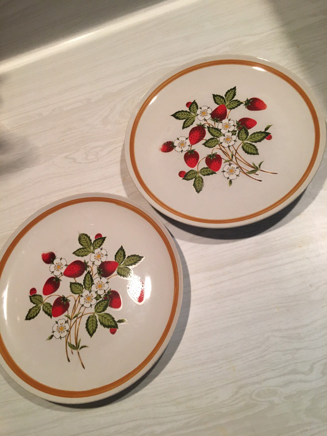 2 Sheffield Strawberries n Cream Stoneware plates Etsy
