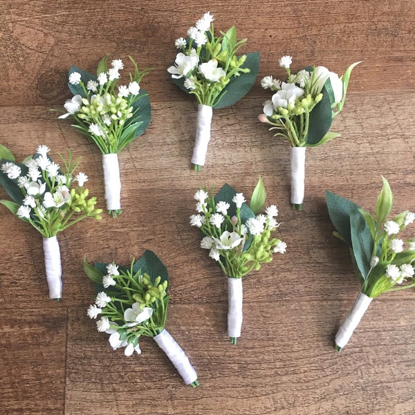 Wedding boutonniere, babies breath flower boutonnieres, groom boutonniere, rustic wedding flower boutonniere