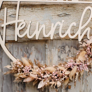 Personalized door wreath with dried flowers, wooden wreath personalized with family name