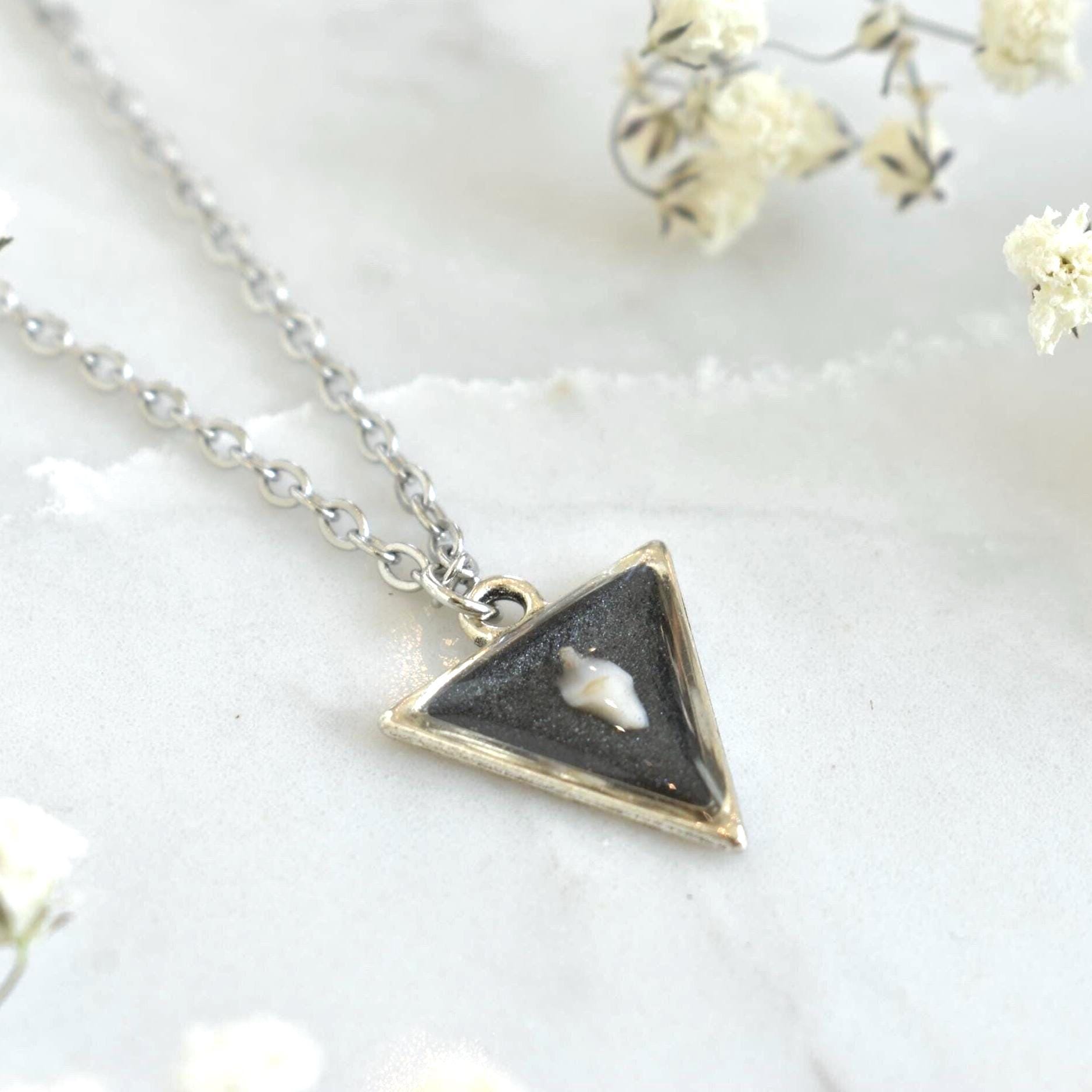 Pet Tooth Memorial Necklace – Handmade Resin Keepsake for Dog or
