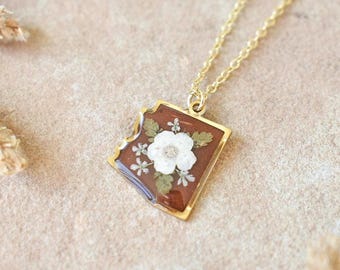 Arizona Sedona Sands Flower Necklace: Handmade Resin Jewelry, State Gift