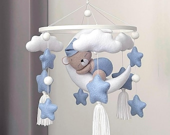 Móvil para cuna / Móvil de osito de peluche y luna / Decoración azul para habitación infantil / Regalo artesanal para baby shower