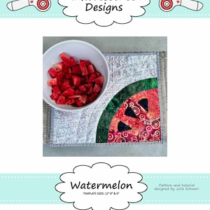 Könnte beinhalten: Watermelonen-Patchworkmuster und Anleitung von Julia Schweri. Das Muster enthält ein Wassermelonenstück mit Kernen und Schale. Die Schablonen haben die Größen 12 Zoll, 8 Zoll und 6 Zoll.