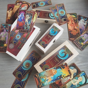 Jeu géant de cartes de tarot World of Warcraft dans le style Art Nouveau