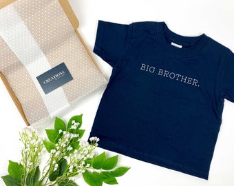 Simplistische BIG BROTHER tekst stijl bedrukt T-shirt, Big Brother reveal aankondiging, Big Brother te worden T-shirt, nieuwe broer of zus T-shirt, Big Brother