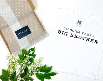 Je vais être un T-shirt imprimé big brother style machine à écrire, big brother reveal announcement, Big Brother to be t-shirt, New Sibling Tee