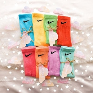 Calcetines NIKE Tie Dye - Colección de colores Block Dye - Rojo, verde, morado, rosa, azul, melocotón, amarillo, turquesa - Hechos a medida