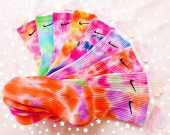 Calzini Tie Dye NIKE - 'Collezione multicolore' - Rosa, Arancione, Blu, Verde, Viola, Giallo - Realizzati su misura