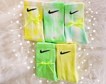 Calzini NIKE Tie Dye - 'The Neon / Fluorescent Collection' - Neon verde lime e giallo neon schizzato e colore a blocchi - Realizzato su misura