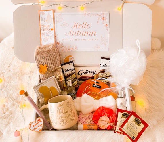 AUTUMN PAMPER HAMPER | Letterbox Gift For Her | Boo Basket | Cosy Self Care Gift | Autumn Gift Box | Halloween Gift Box | Personalised Gift