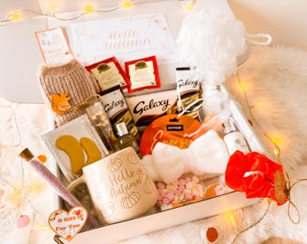 AUTUMN PAMPER HAMPER | Letterbox Gift For Her | Boo Basket | Cosy Self Care Gift | Autumn Gift Box | Halloween Gift Box | Personalised Gift