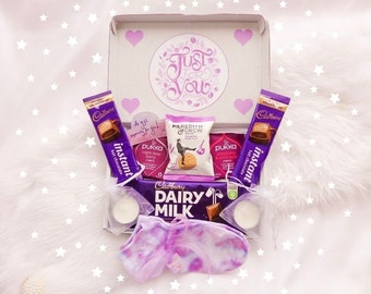Cadbury's Hug In A Box Letterbox Gift | Birthday Gifts For Her | Self-Care Pamper Box | Pick Me Up Gift | Relaxation Treat | Pamper Hamper