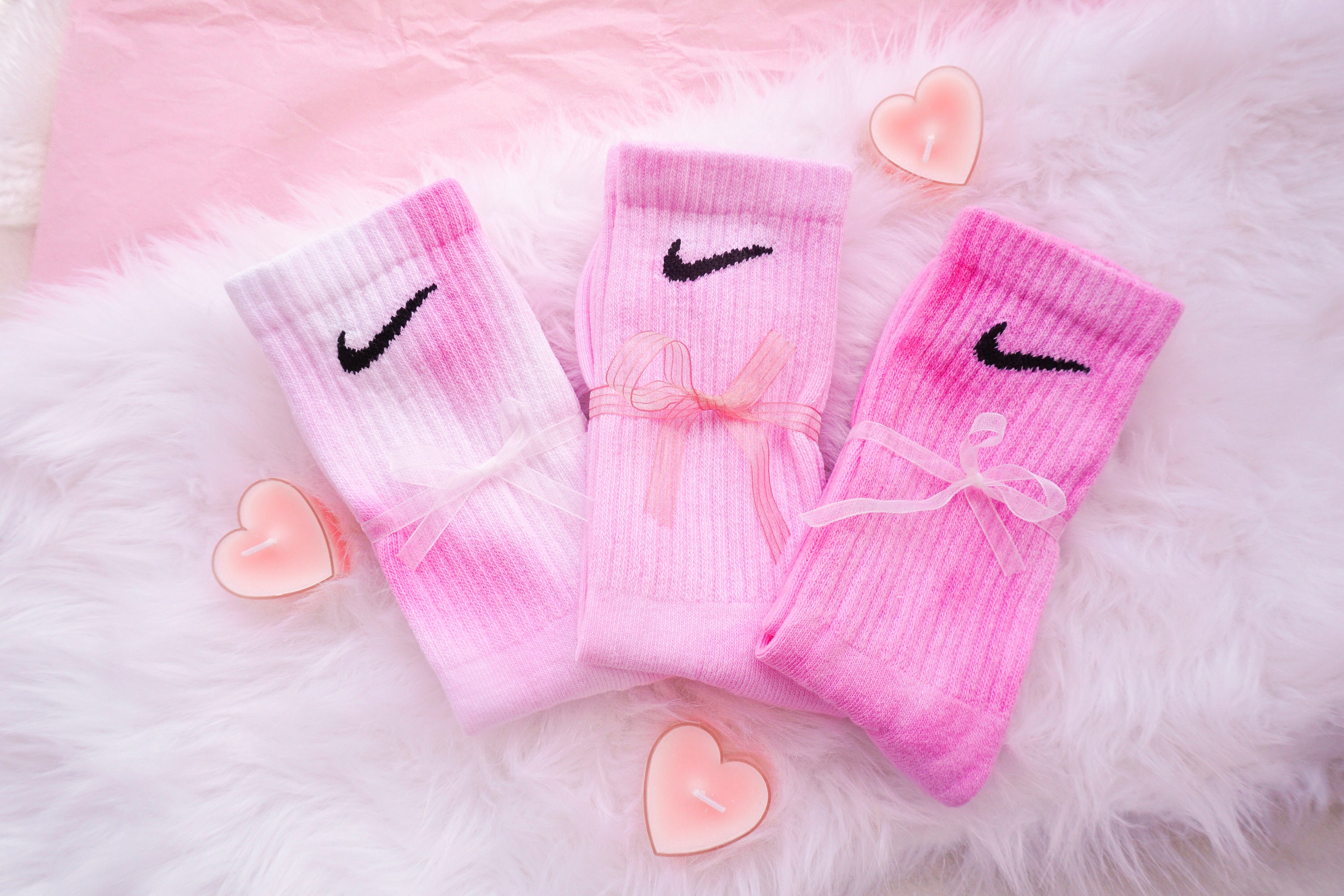Hot pink cheap nike socks