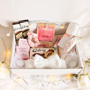 Spa Gift Box For Women | Birthday Spa Gift | Self Care Pamper Hamper | Christmas Gift Box For Her | Pink Luxury Spa Box | Gifts For Mum