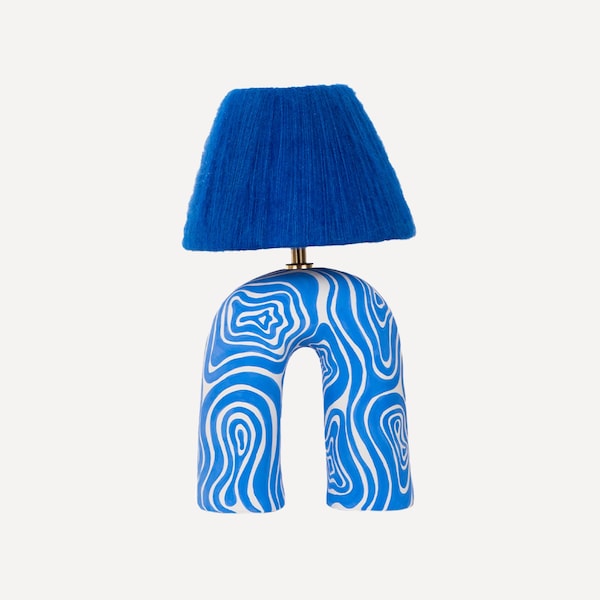 Handgemachte Keramik Tischlampe: Kobalt Blauer Wollschirm, 'You' Design