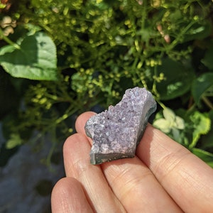 Tiny Uruguayan Amethyst Cluster, Raw Amethyst, Raw Amethyst Cluster, Witch Gift, Tiny Amethyst, Purple Crystal, Purple Witch