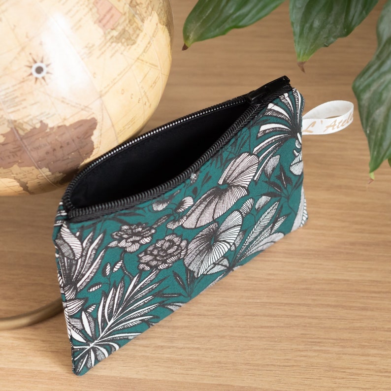 Flat pencil case in organic Tropic fabric image 2