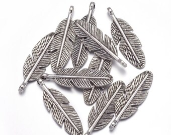Wholesale Lot of 50 Dark Silver PENDANTS FEATHERS FEATHER Beads Charms 30mm Nickel Free Jewelry Making