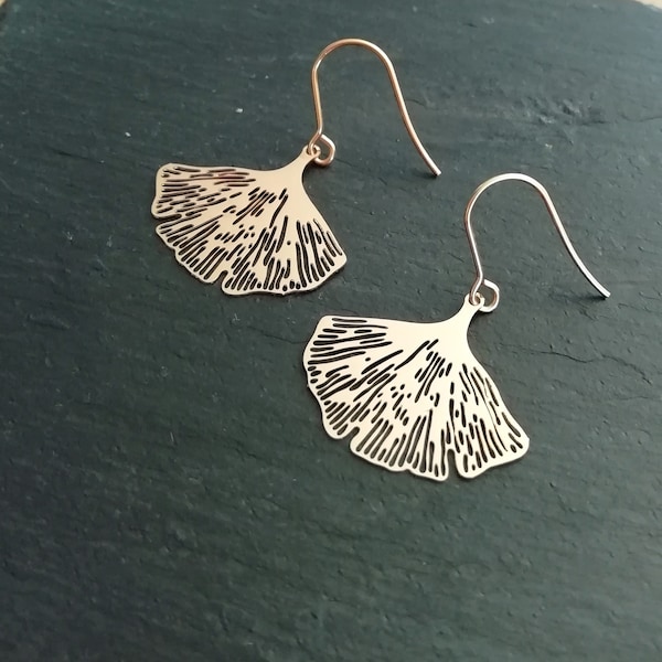 1 Paire de Boucles d'Oreilles Dorées ou Argentées Feuilles GINKGO Gingko Estampes Légères Filigrane ACIER INOXYDABLE Hypoallergénique